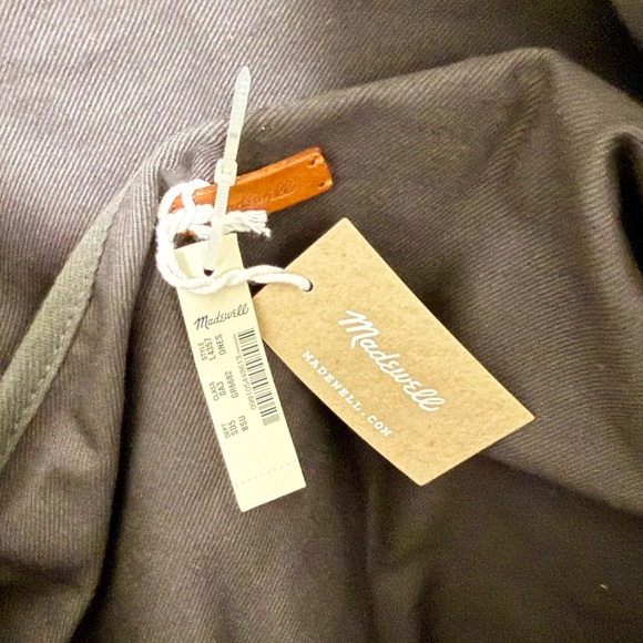 Madewell Essential Overnight Bag in Canvas - Picture 13 of 13